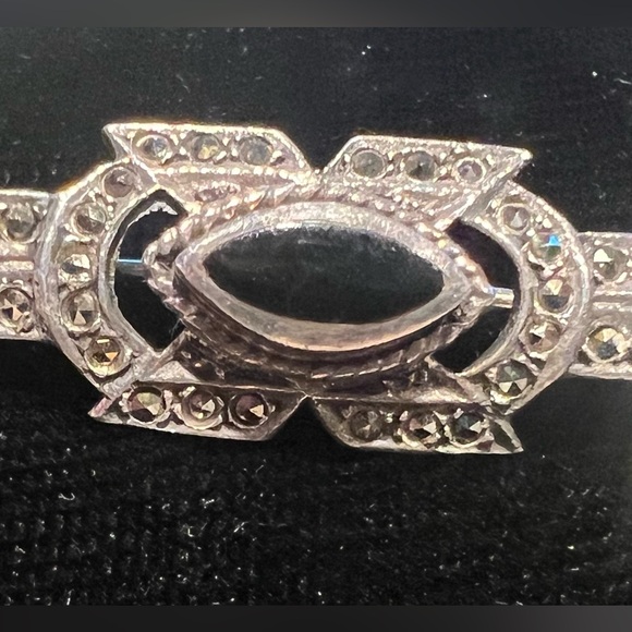 1920s Art Deco 🖤 Sterling & Onyx Bar Pin Marcasite Pave 🖤 - Picture 2 of 6